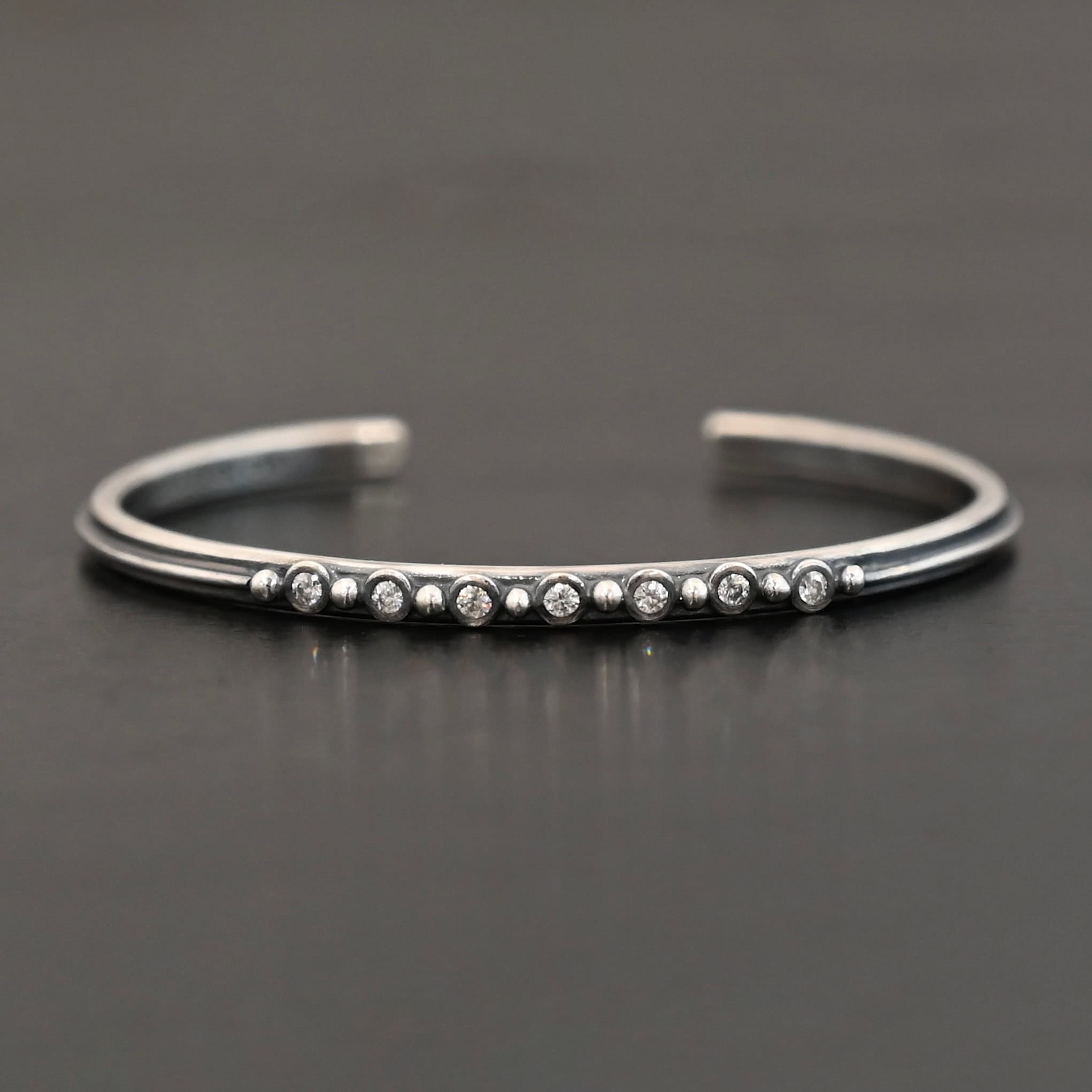 Mia Cuff New